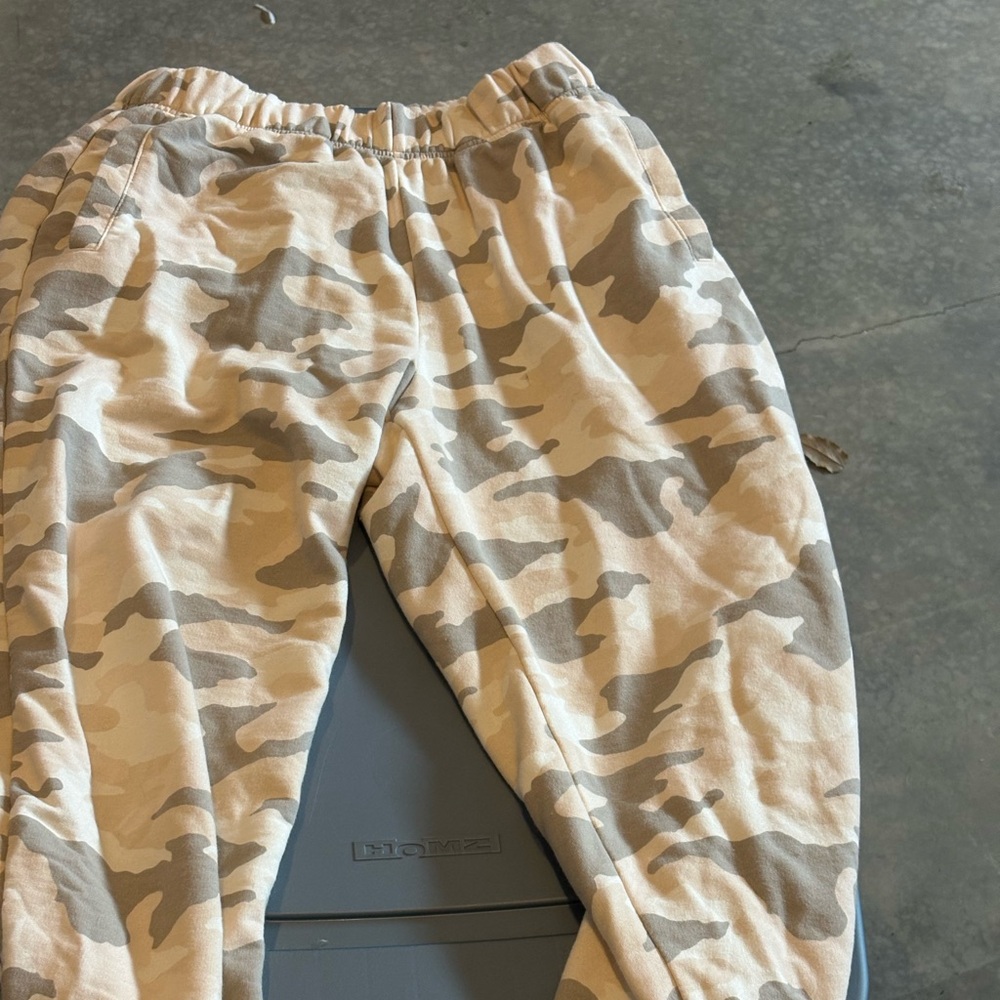 aerie womens Beige & Gray Camo Jogger Sweatpants